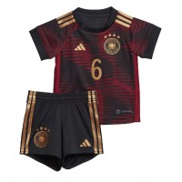 Tyskland Joshua Kimmich #6 Udebane Trøje Børn VM 2022 Kortærmet (+ Korte bukser)